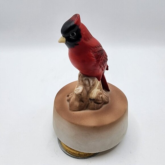 Vintage Gorham Red Cardinal on a branch Wind up porcelain music box - Picture 5 of 9